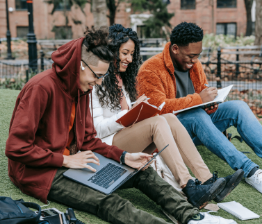 collective learning in small groups outside the classroom