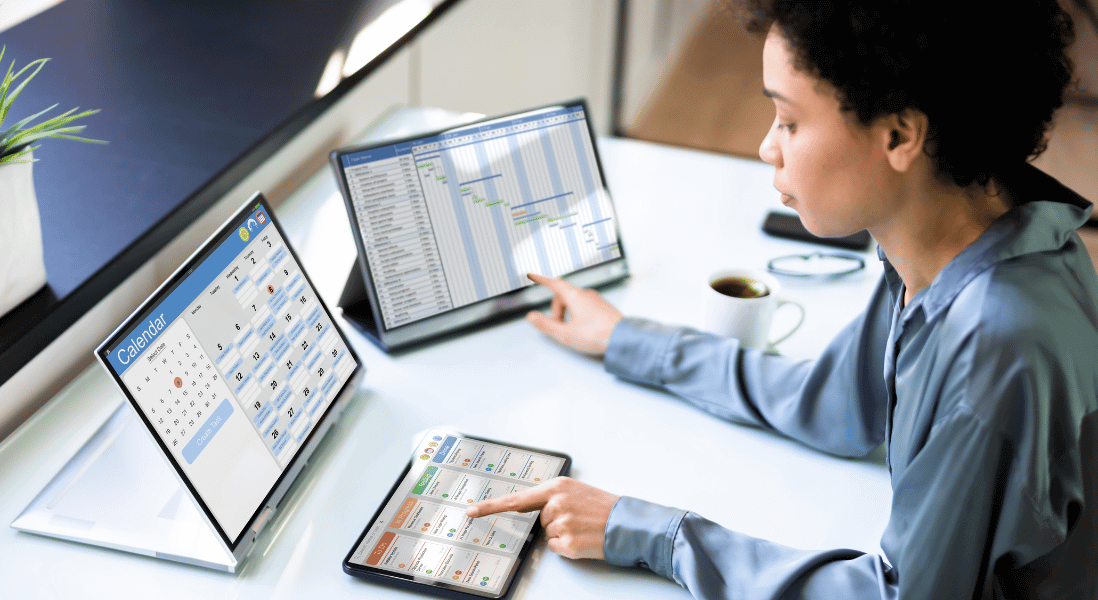 managing family schedules on your gadgets